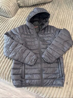 Boys Hooded Puffer Jacket in Dark Gray